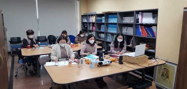 [크기변환]직원역량교육 2.jpg