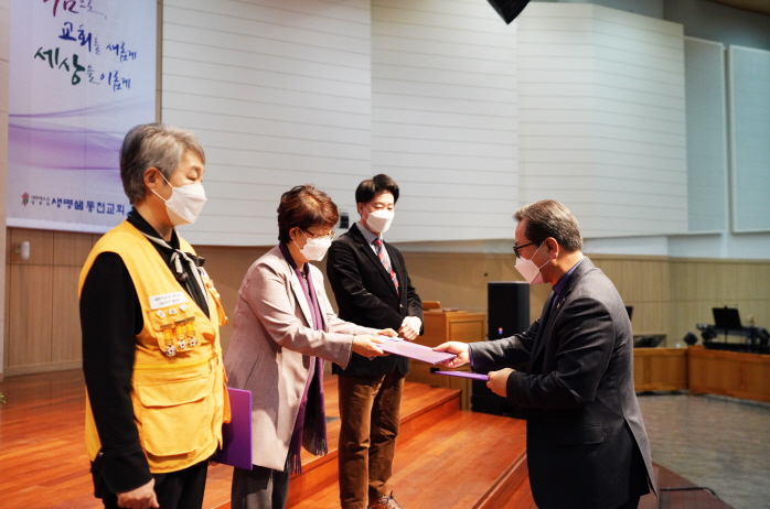 [크기변환]220327 아기연 법인설립 감사예배 (54).jpg